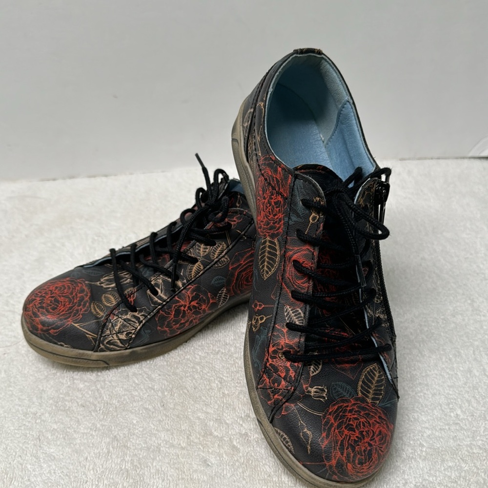 Cloud Aika Sneaker - image 4